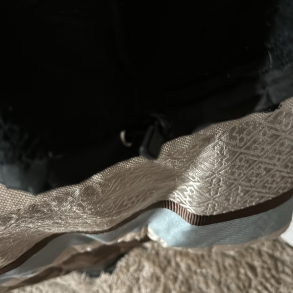 NORTHFACE WINTER JACKET - Picture 9 of 9